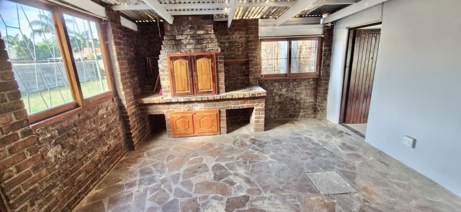 4 Bedroom Property for Sale in Windsor Park Eastern Cape